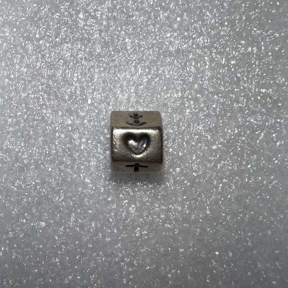 Pandora heart, cross and anchor charm - Picture 2 of 5